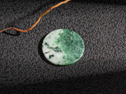 Jadeite Jade Sample Disk | SC0259